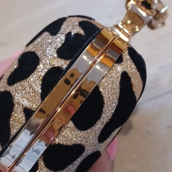 Unique Black/Shimmery Gold Clutch - Picture 6 of 9